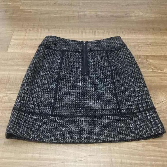 Halogen 50% wool skirt size 2 - Picture 6 of 9